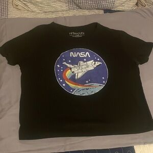 NASA t shirt. Women’s size XL. Crop?
